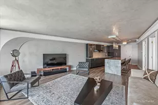 300 N State St, Chicago, IL 60654 - Photo 8