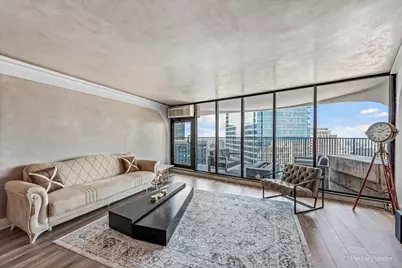300 N State Street #5817, Chicago, IL 60654 - Photo 6