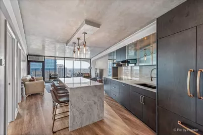 300 N State Street #5817, Chicago, IL 60654 - Photo 2