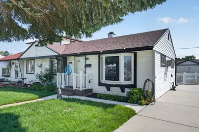 8743 S Kolin Avenue, Hometown, IL 60456 - Photo 2