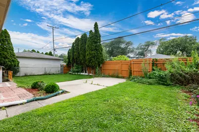 8652 Crawford Avenue, Skokie, IL 60076 - Photo 20