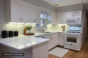 449 W 37th St, Chicago, IL 60609 - Photo 8