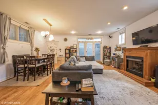 413 N Noble St, Chicago, IL 60642 - Photo 2