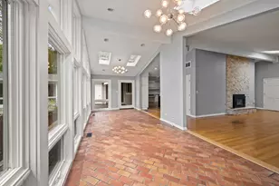 1161 Winwood Dr, Lake Forest, IL 60045 - Photo 8