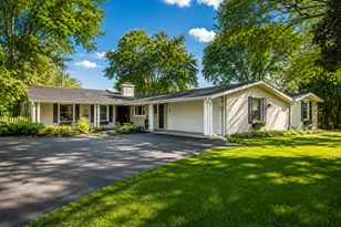 1161 Winwood Dr, Lake Forest, IL 60045 - Photo 1