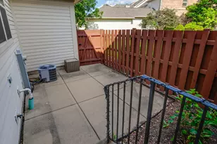 2670 W Lake Ave, Glenview, IL 60026 - Photo 28