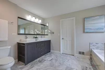 2670 W Lake Avenue #2670, Glenview, IL 60026 - Photo 16