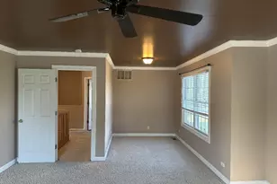 5490 Fox Path Ln, Hoffman Estates, IL 60192 - Photo 16