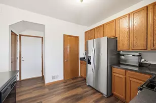 15250 Kenmare Cir, Manhattan, IL 60442 - Photo 8