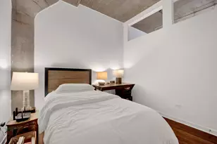 1151 W 15th St, Chicago, IL 60608 - Photo 18