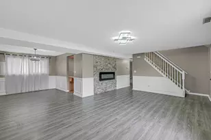 181 Craig Dr, Chicago Heights, IL 60411 - Photo 2
