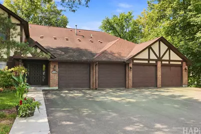 1082 Creekside Court #2B, Wheeling, IL 60090 - Photo 2