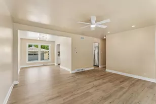 812 N Lincoln St, Addison, IL 60101 - Photo 4