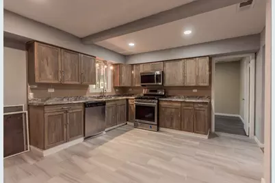 4N310 Walter Road, Addison, IL 60101 - Photo 4