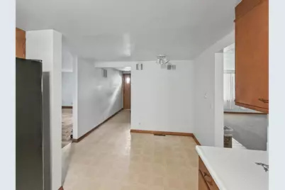 305 E Cherry Street #3, Watseka, IL 60970 - Photo 10