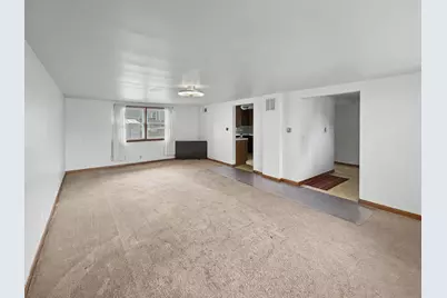 305 E Cherry Street #3, Watseka, IL 60970 - Photo 4