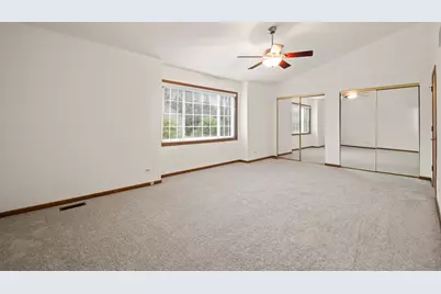 129 W Robinhood Way, Bolingbrook, IL 60440 - Photo 16