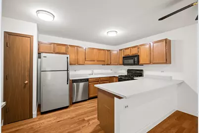 129 W Robinhood Way, Bolingbrook, IL 60440 - Photo 4