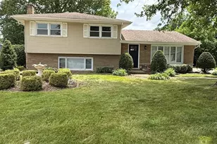12537 S Menard Ave, Palos Heights, IL 60463 - Photo 1
