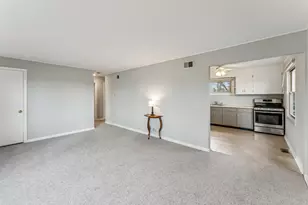 1484 N Hicks Rd, Palatine, IL 60067 - Photo 8