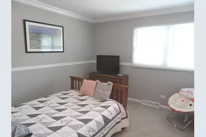 1661 Kimberly Avenue, Elgin, IL 60123 - Photo 10