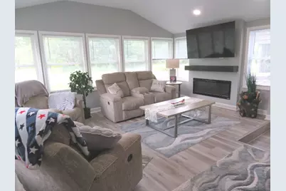 1661 Kimberly Avenue, Elgin, IL 60123 - Photo 12