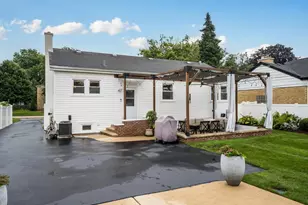 1438 Hoffman Ave, Park Ridge, IL 60068 - Photo 4