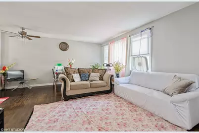 6331 N Fairfield Avenue #203, Chicago, IL 60659 - Photo 2