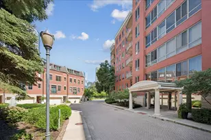 400 N Clinton St, Chicago, IL 60654 - Photo 1