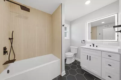8434 Lawndale Avenue, Skokie, IL 60076 - Photo 24