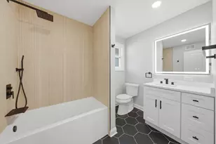 8434 Lawndale Ave, Skokie, IL 60076 - Photo 24