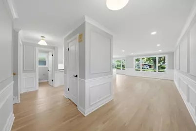 8434 Lawndale Avenue, Skokie, IL 60076 - Photo 14