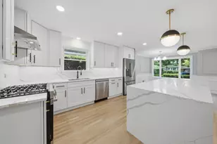 8434 Lawndale Ave, Skokie, IL 60076 - Photo 12