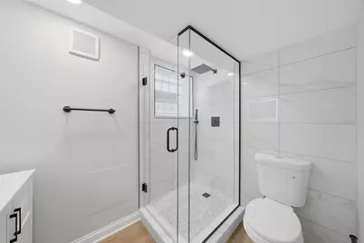 8434 Lawndale Avenue, Skokie, IL 60076 - Photo 26