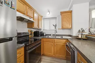 427 S Elmwood Ave, Oak Park, IL 60302 - Photo 4