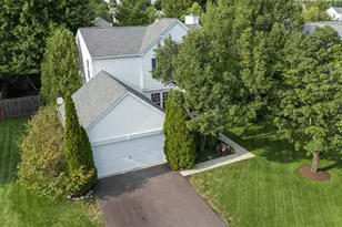 25042 W Gates Ln, Plainfield, IL 60585 - Photo 4