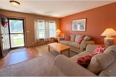 250 Sparrow Drive, Woodstock, IL 60098 - Photo 10