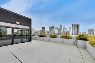 435 W Erie St, Chicago, IL 60654 - Photo 30