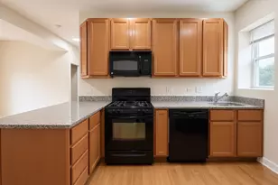 3348 W Wilson Ave, Chicago, IL 60625 - Photo 2