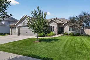 1955 Craftsman Ave, Bourbonnais, IL 60914 - Photo 2