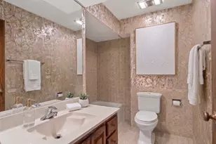 125 Boardwalk Pl, Park Ridge, IL 60068 - Photo 10