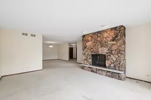 125 Boardwalk Pl, Park Ridge, IL 60068 - Photo 8