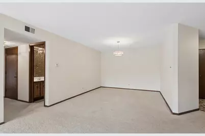 125 Boardwalk Place #201, Park Ridge, IL 60068 - Photo 10