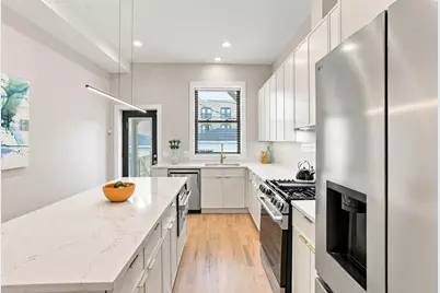 435 E 46th Place, Chicago, IL 60653 - Photo 8