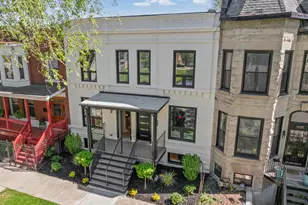 435 E 46th Pl, Chicago, IL 60653 - Photo 1