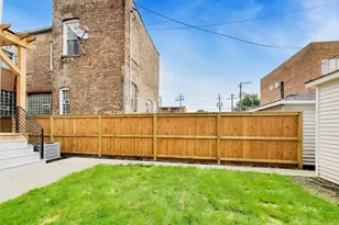 435 E 46th Pl, Chicago, IL 60653 - Photo 28