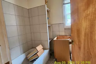 8127 S Burnham Ave, Chicago, IL 60617 - Photo 12