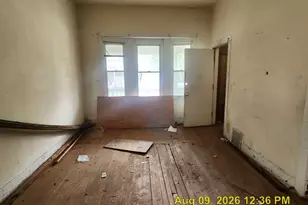 8127 S Burnham Ave, Chicago, IL 60617 - Photo 6