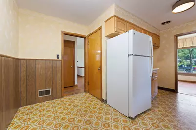 10042 Lamon Avenue, Skokie, IL 60077 - Photo 18
