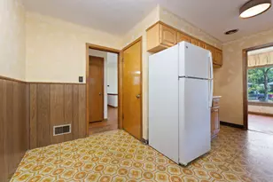 10042 Lamon Ave, Skokie, IL 60077 - Photo 18